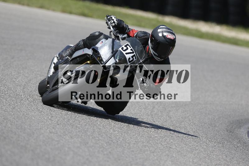 /45 10.08.2025 Plüss Moto Sport ADR/Einsteiger/575